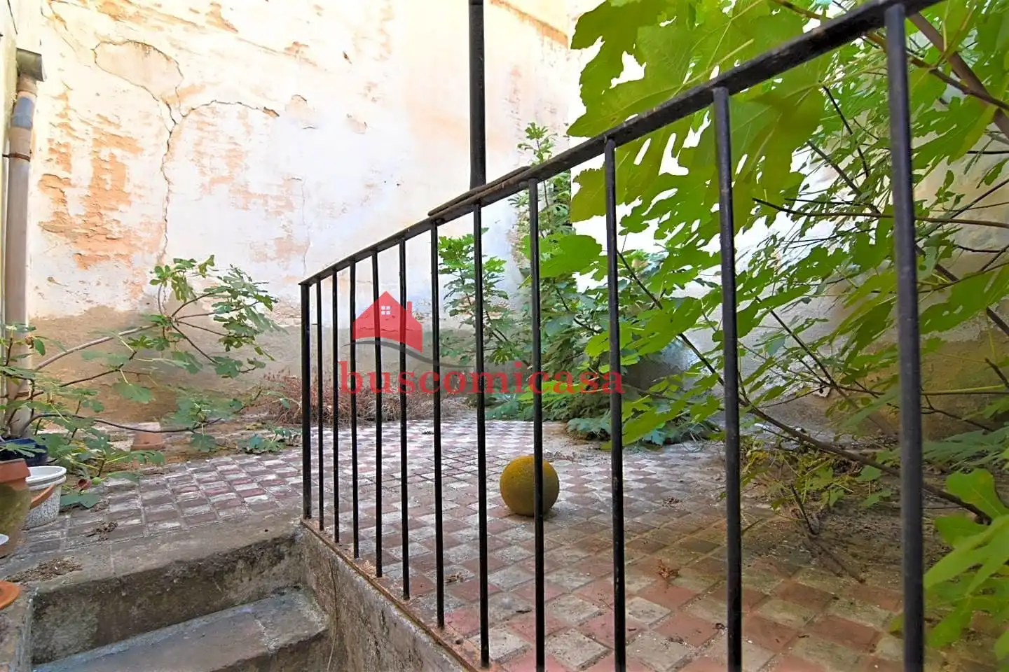 Jardín de Edificio en venta en Linares