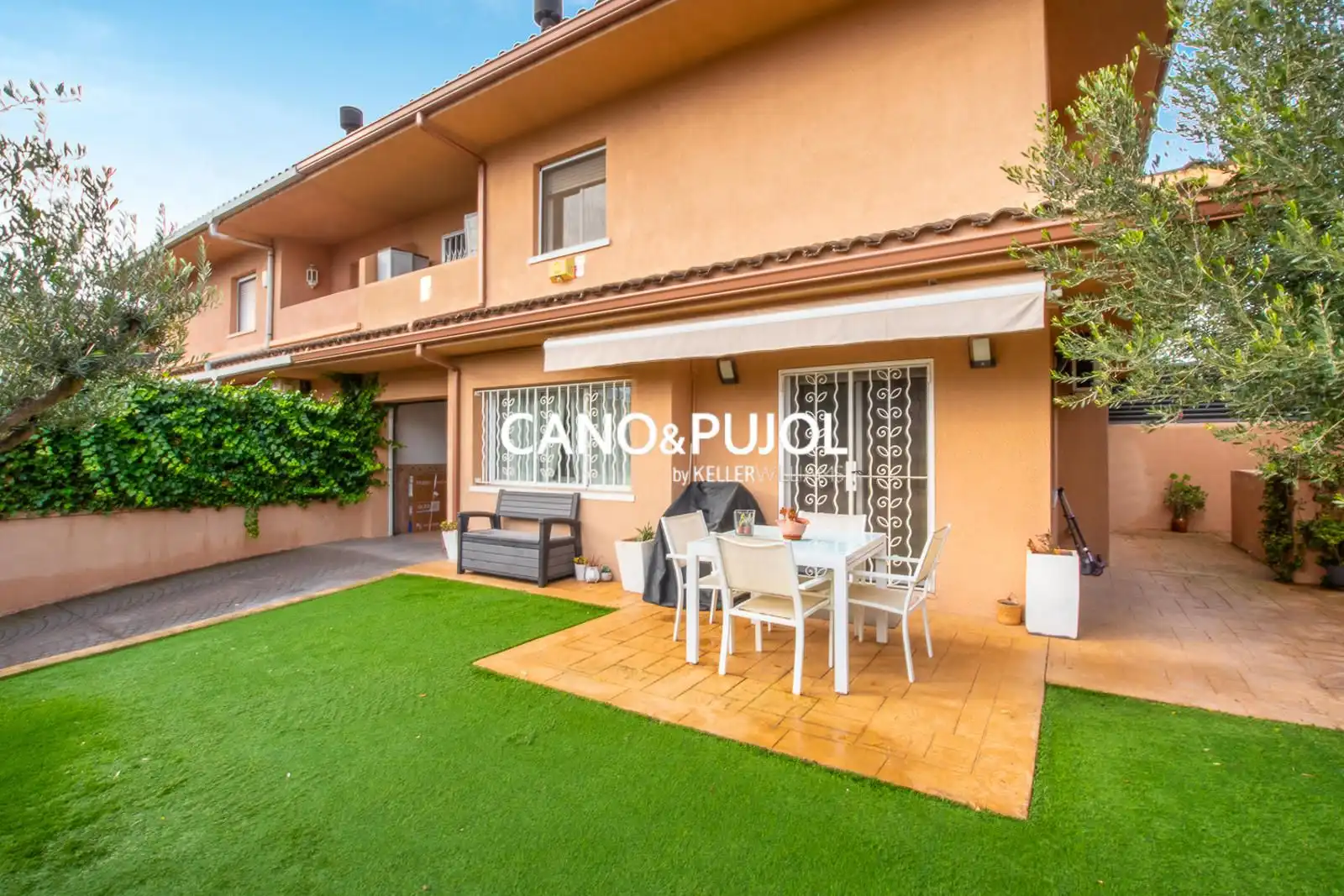 Jardí de Casa o xalet en venda en Santa Perpètua de Mogoda amb Aire condicionat, Calefacció i Jardí privat