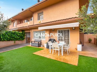 Casa amb jardí en venda a Santa Perpètua de Mogoda