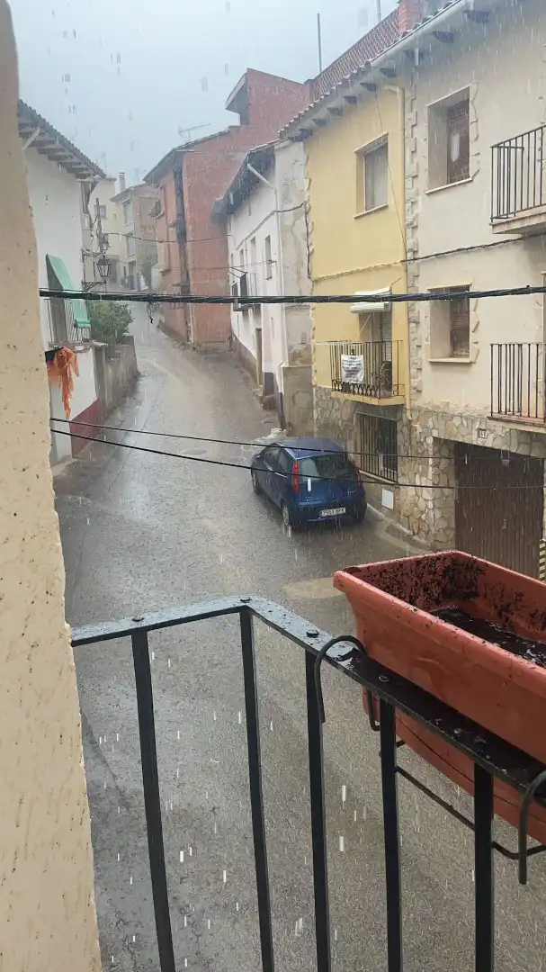 Parking de Casa o chalet en venta en Aguaviva con Calefacción, Terraza y Amueblado