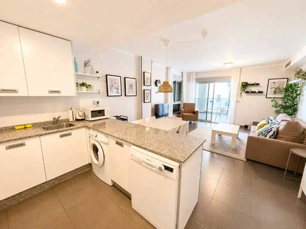Cuina de Apartament en venda en La Manga del Mar Menor amb Aire condicionat, Calefacció i Terrassa