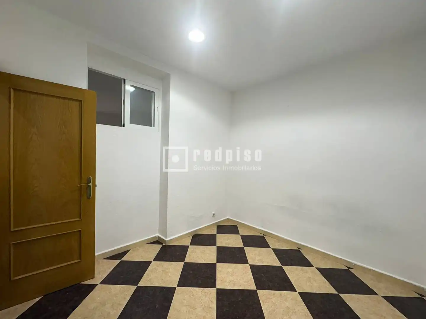 Flat for sale in Madrid  with Air Conditioner and Heating