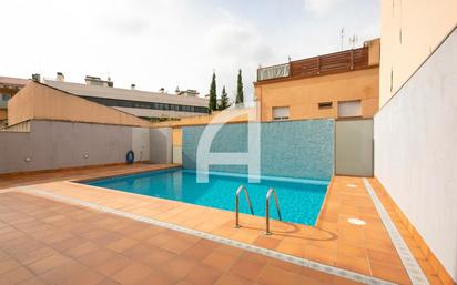 Swimming pool of Flat for sale in Sant Feliu de Llobregat  with Air Conditioner and Terrace