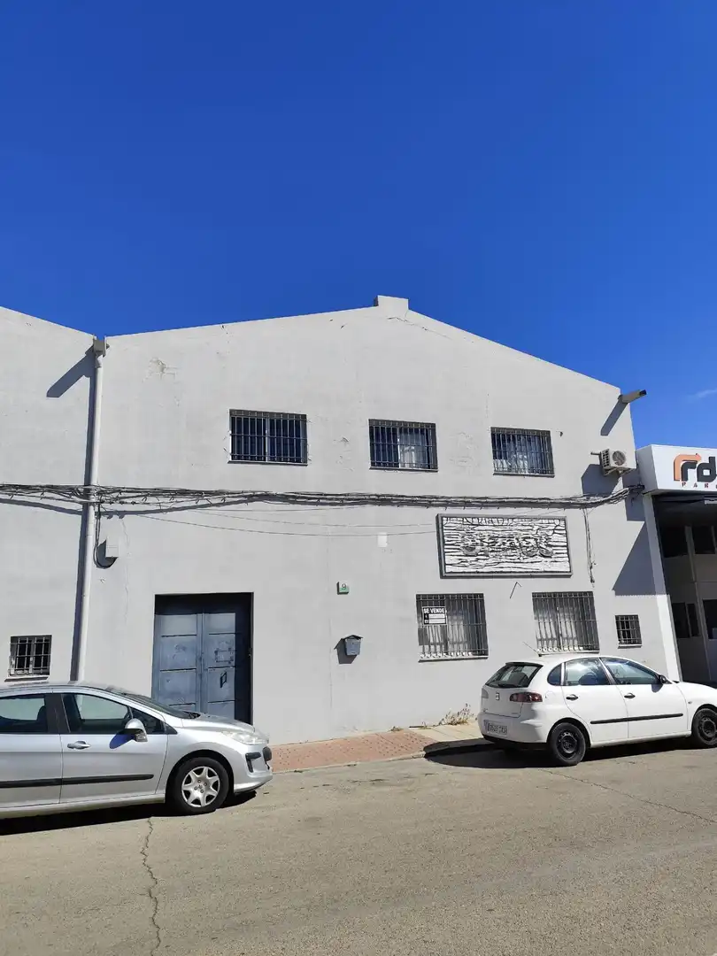 Nau industrial en venda a Pilas