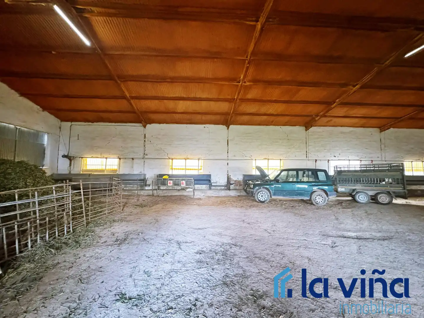 Parking de Casa o chalet en venta en Los Corrales con Aire acondicionado y Amueblado