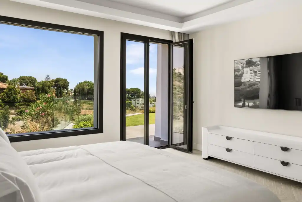 Villa con piscina in vendita a Los Flamingos, imagen 4