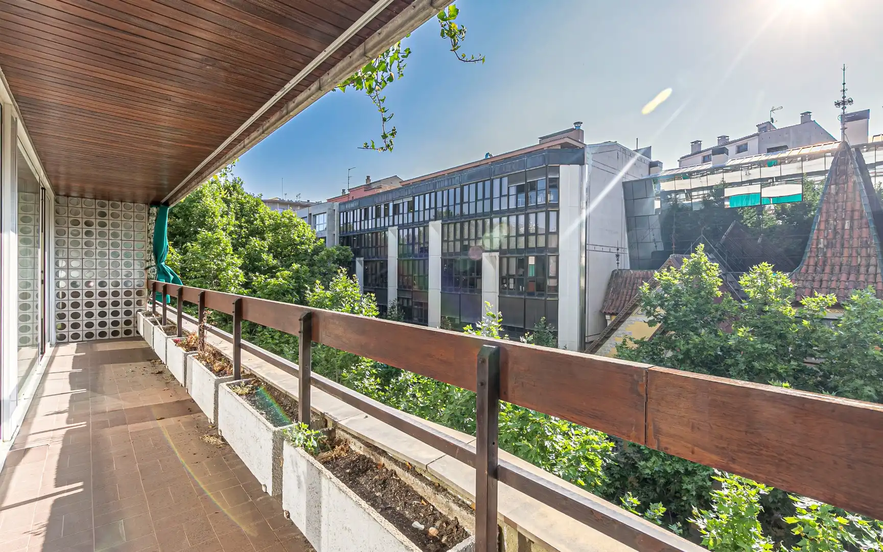 Piso en venta en Pere III, Centre - Passeig i Rodalies
