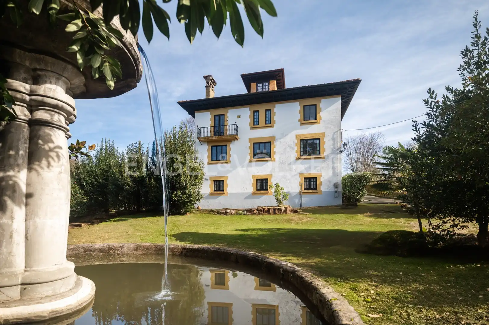 Vista exterior de Casa o chalet en venta en Llanes con Calefacción, Jardín privado y Terraza