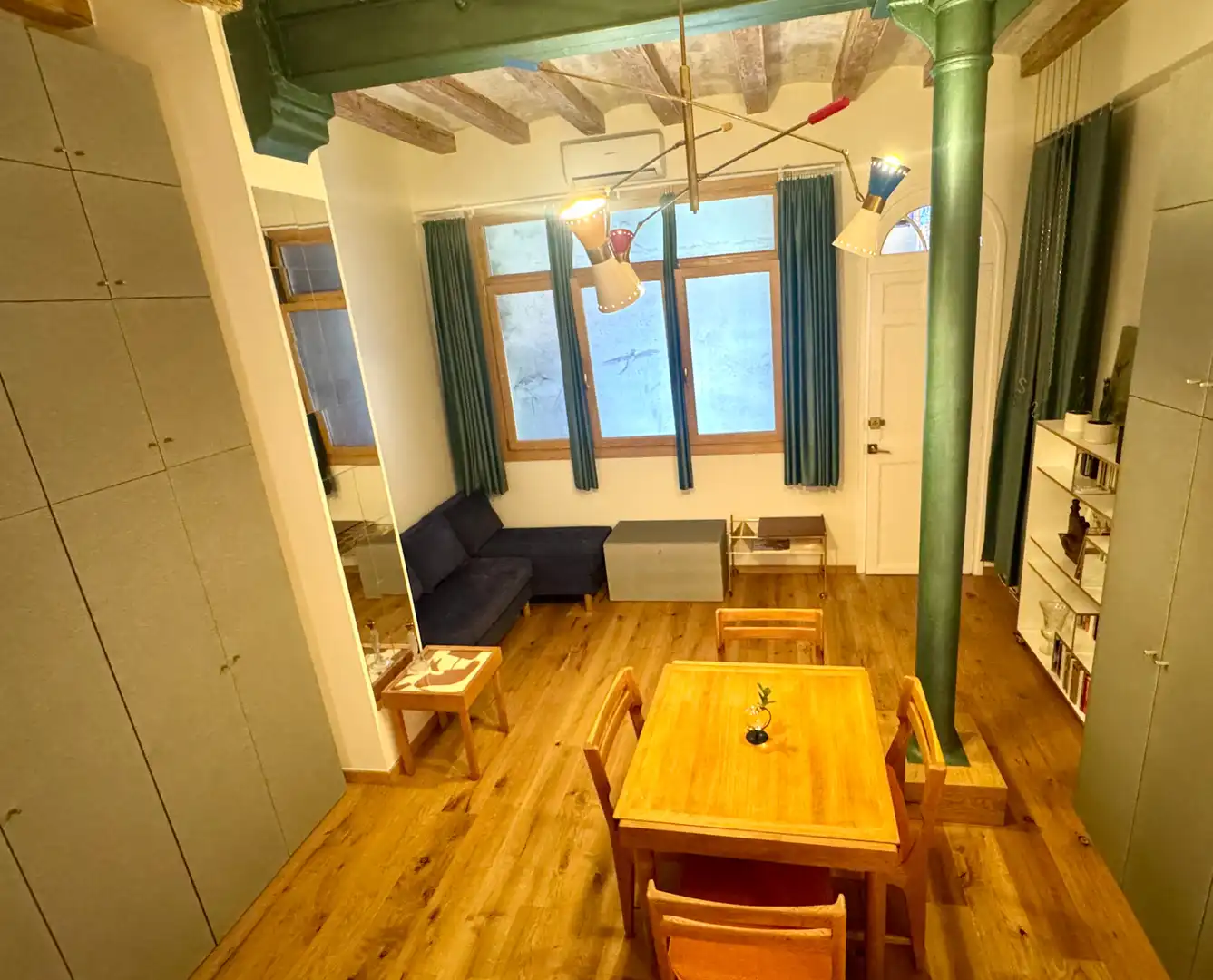 Living room of Lofts for sale in Barcelona  with Air Conditioner, Private garden and Parquet flooring
