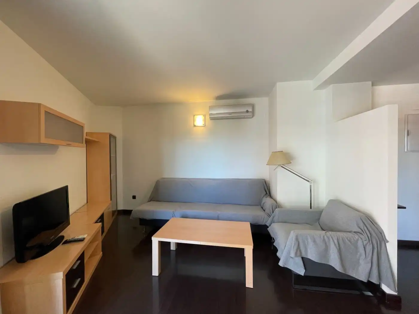 Sala d'estar de Pis de lloguer en Manresa amb Aire condicionat, Calefacció i Parquet