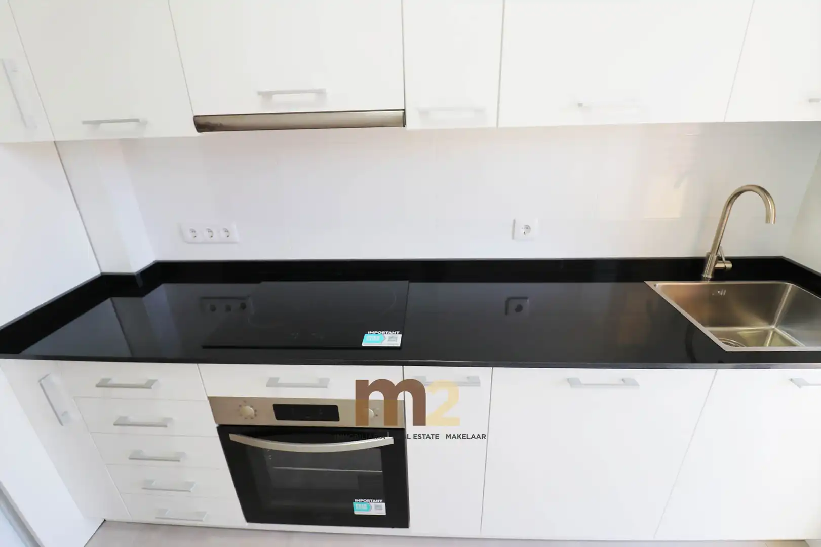 Cuina de Apartament de lloguer en Guardamar del Segura amb Terrassa, Forn i Rentadora