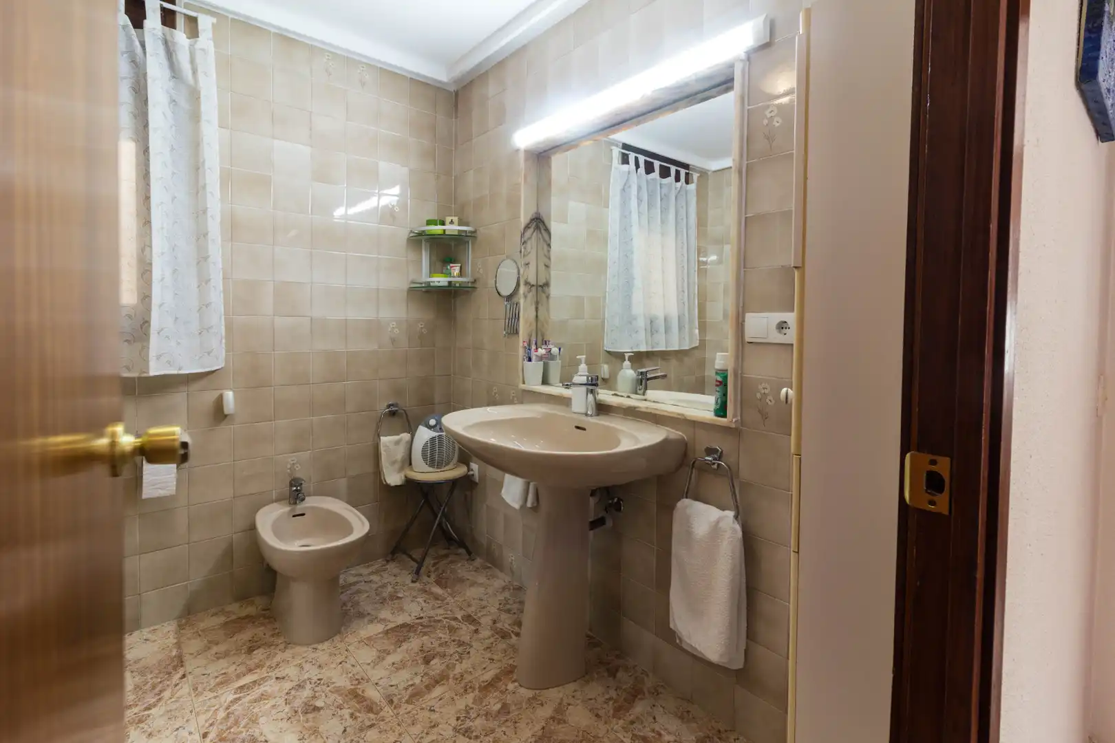 Bathroom of Apartments for sale in Cambrils  with Air Conditioner, Terrace and Furnished