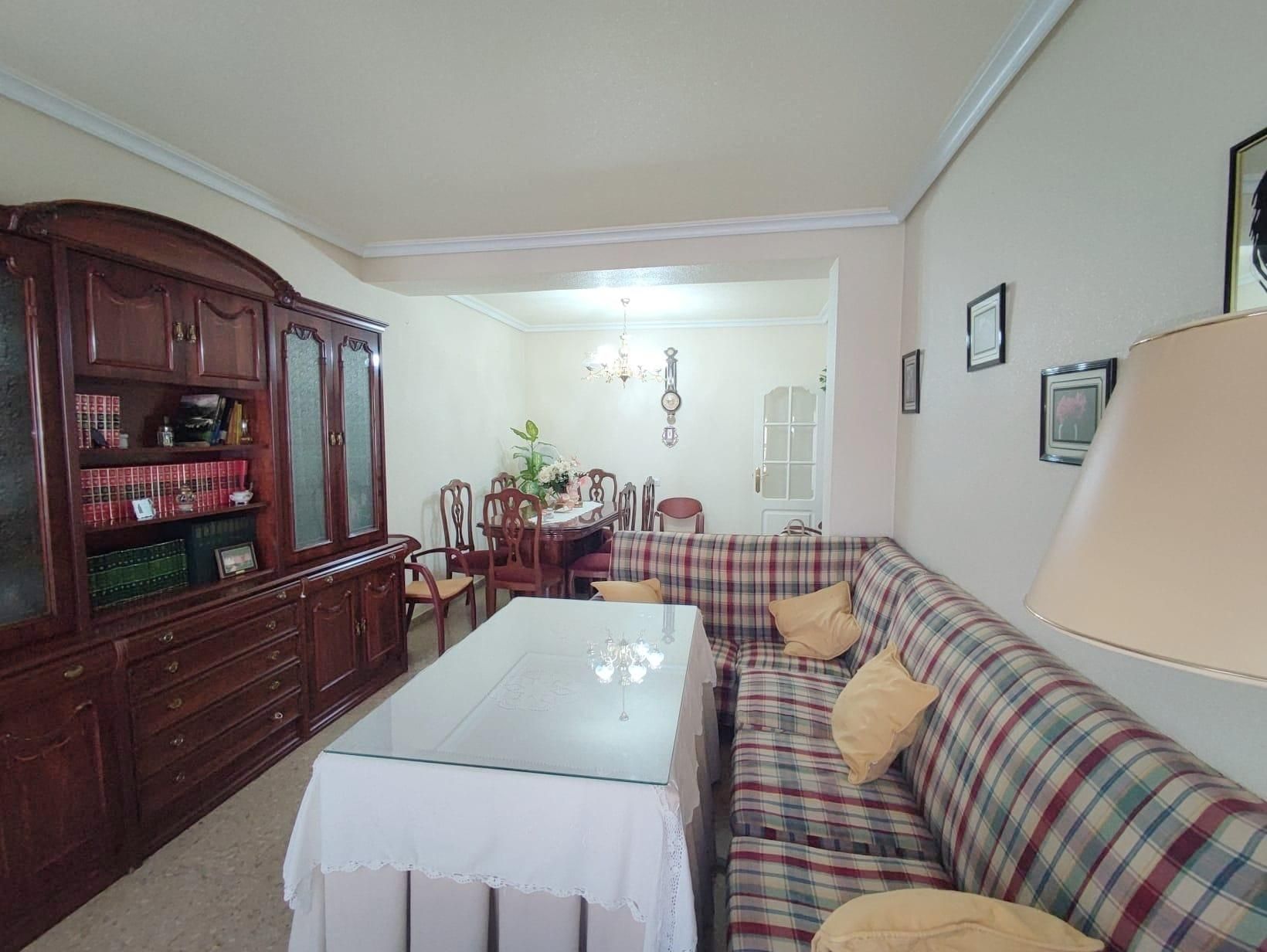 Comedor de Piso en venta en  Córdoba Capital con Aire acondicionado y Trastero