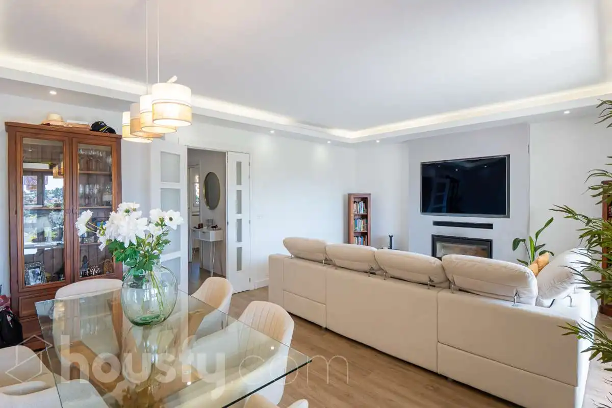 Living room of Houses for sale in Estepona  with Air Conditioner, Heating and Private garden