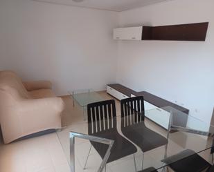 Sala d'estar de Apartament de lloguer en Moncofa amb Aire condicionat, Terrassa i Piscina