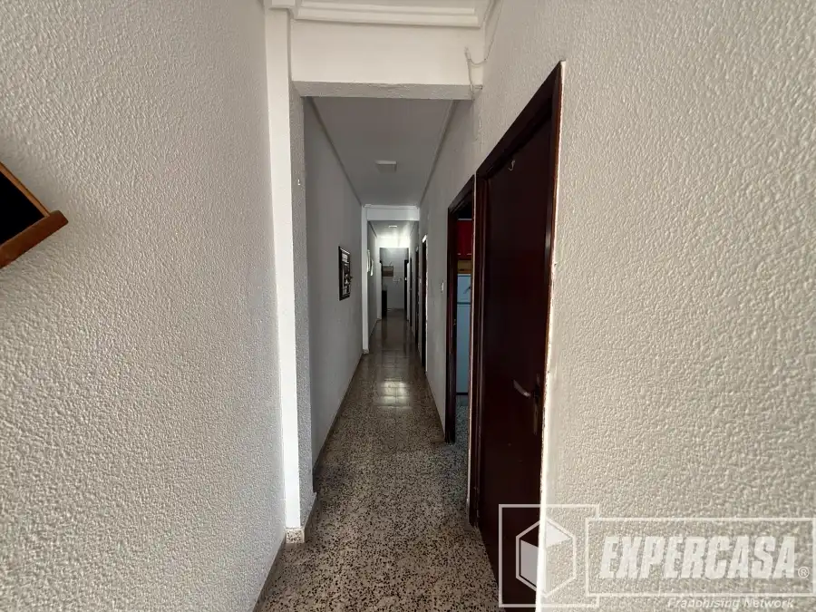 Room in Calle Nueve de Ocubtre, 5, Casco Antiguo