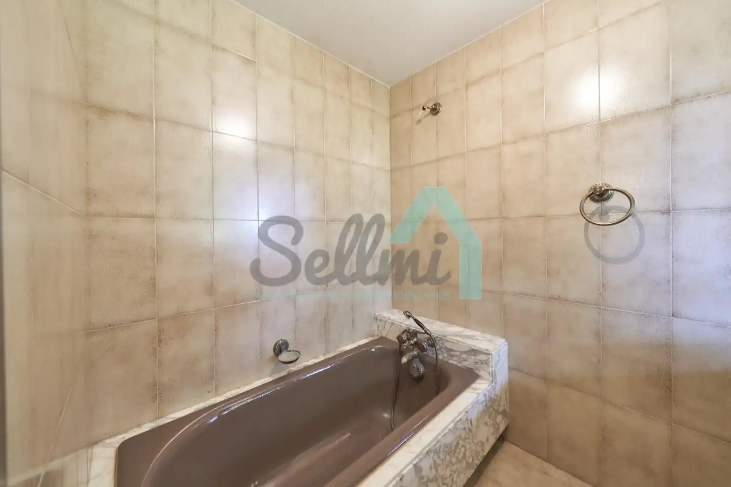 Bany de Casa o xalet en venda en Gijón  amb Aire condicionat, Jardí privat i Parquet