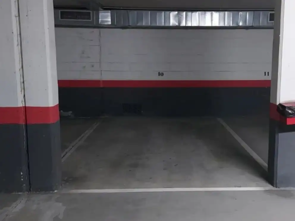 Parking à louer à Eusebio Santamaria 3