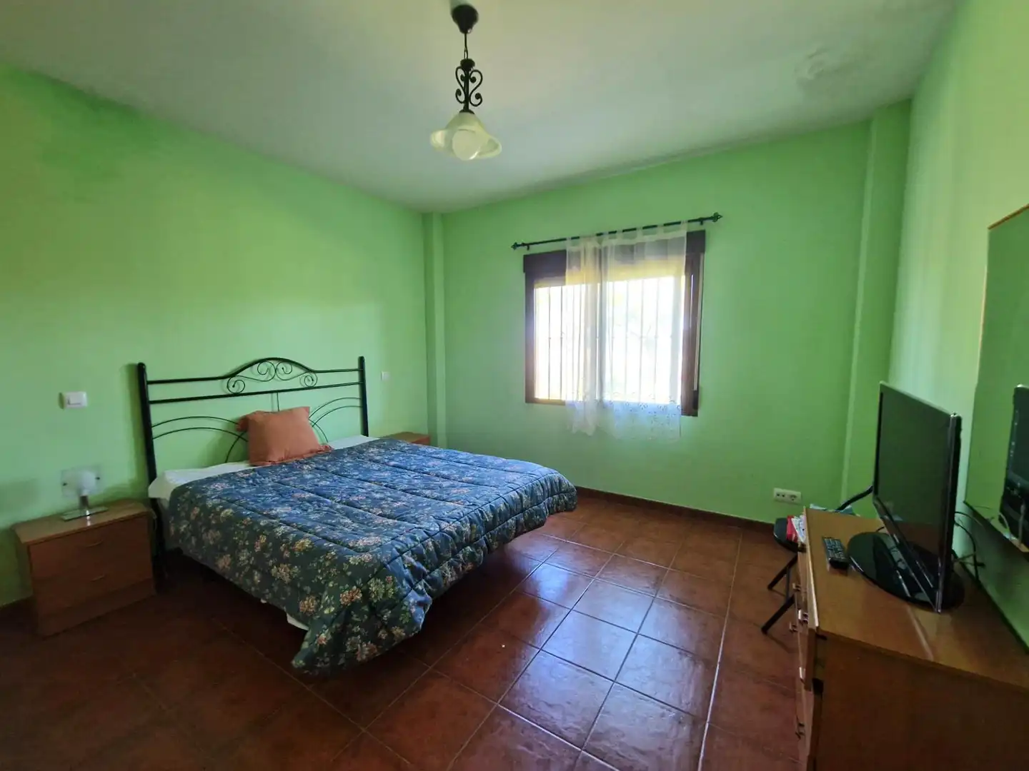 Bedroom of Houses for sale in Plasencia  with Air Conditioner, Private garden and Terrace