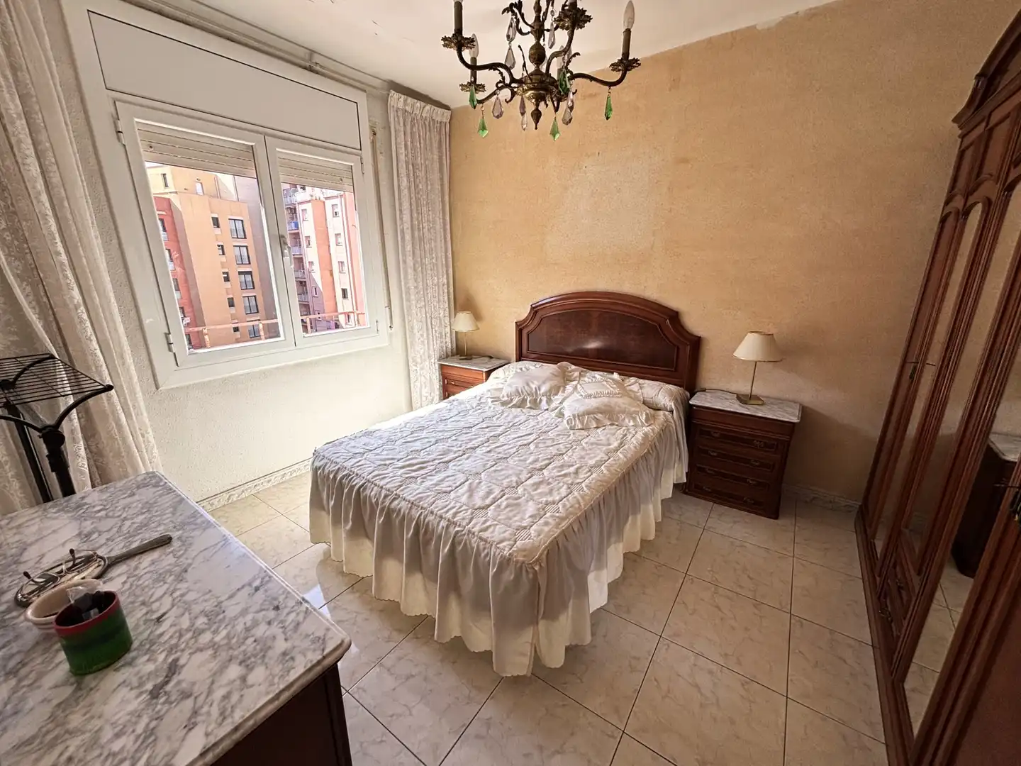 Habitación de Piso en venta en Barcelona con Balcón