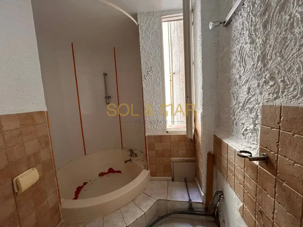 Badezimmer von Wohnung zum Verkauf in Torremolinos mit Klimaanlage, Heizung und Terrasse