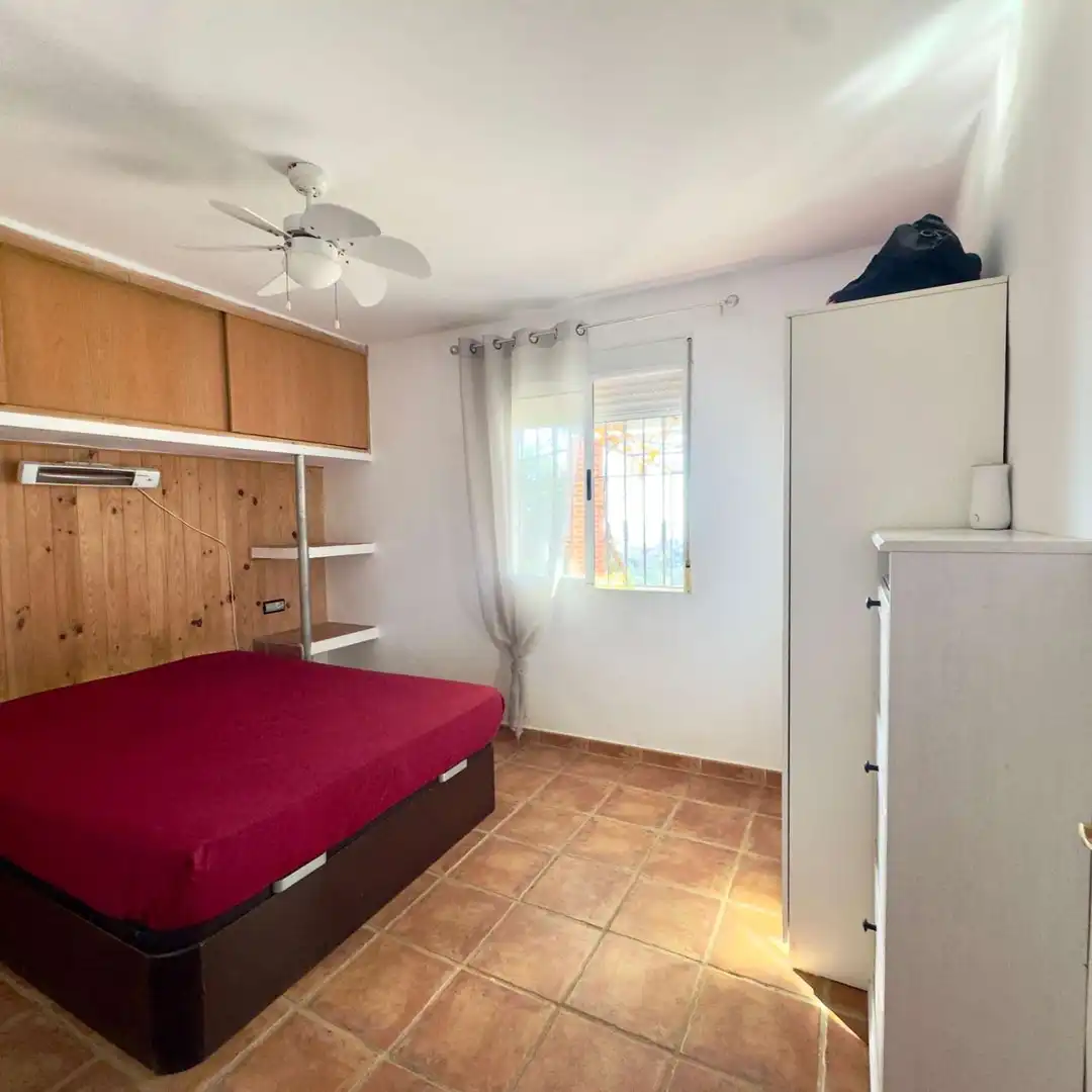 Dormitori de Finca rústica en venda en Vélez-Málaga amb Moblat
