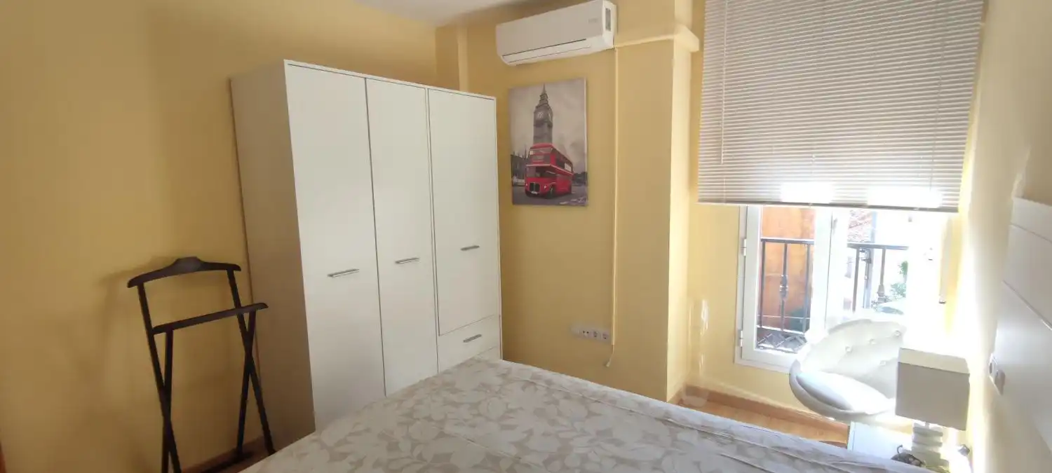 Schlafzimmer von Wohnung zur Miete in Las Gabias mit Klimaanlage, Terrasse und Möbliert