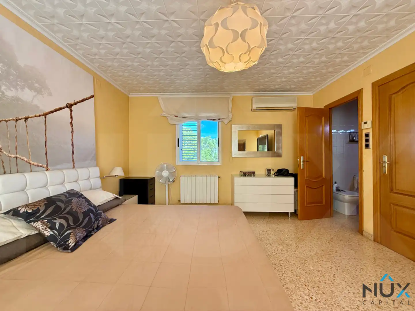 Dormitori de Casa o xalet en venda en Riba-roja de Túria amb Aire condicionat, Calefacció i Jardí privat