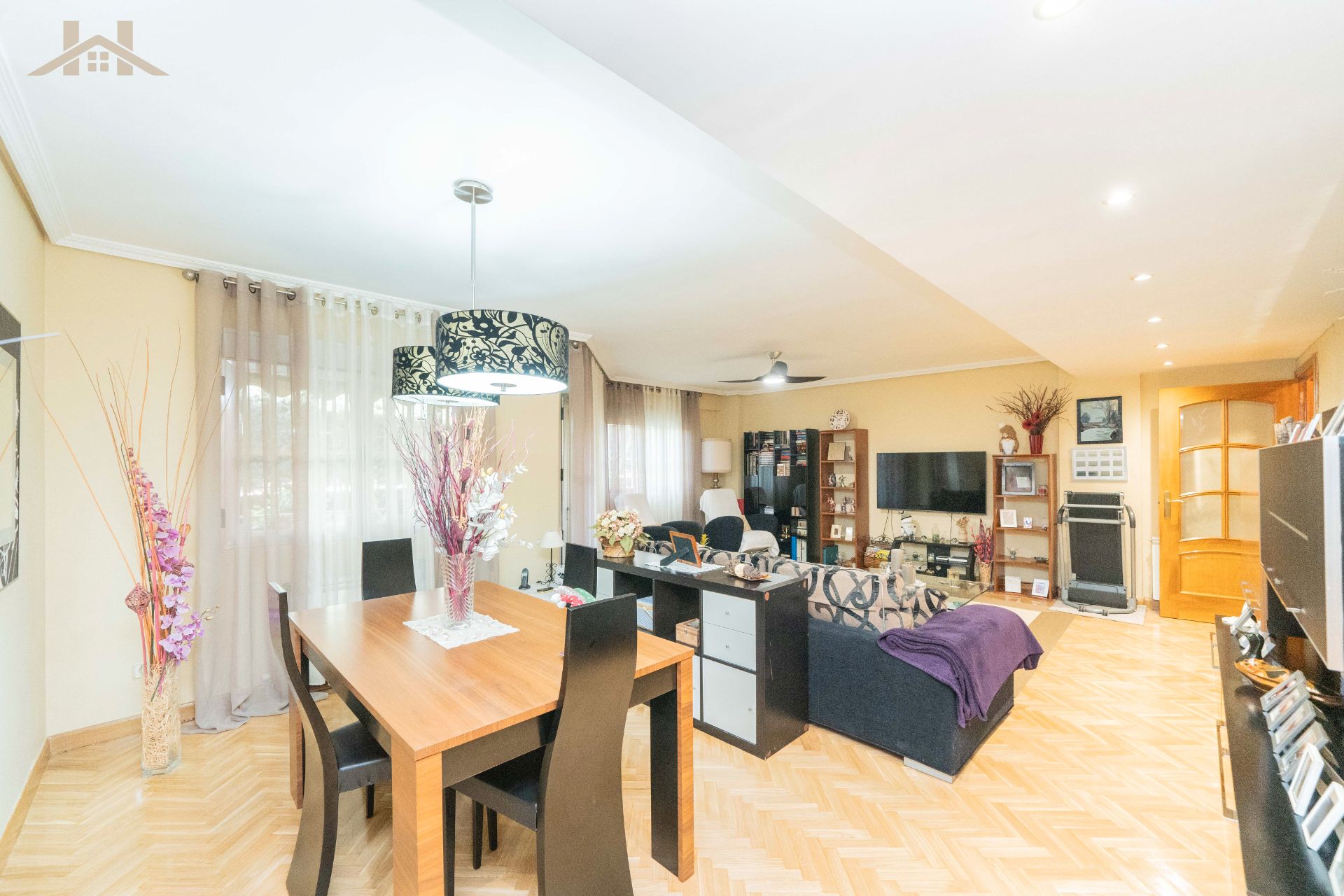 Living room of Flat for sale in Pozuelo de Alarcón  with Heating, Terrace and Storage room