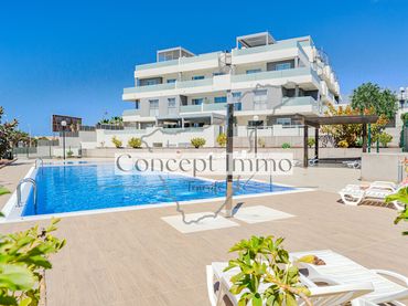 Àtic amb piscina en venda a C. Pizarro 8