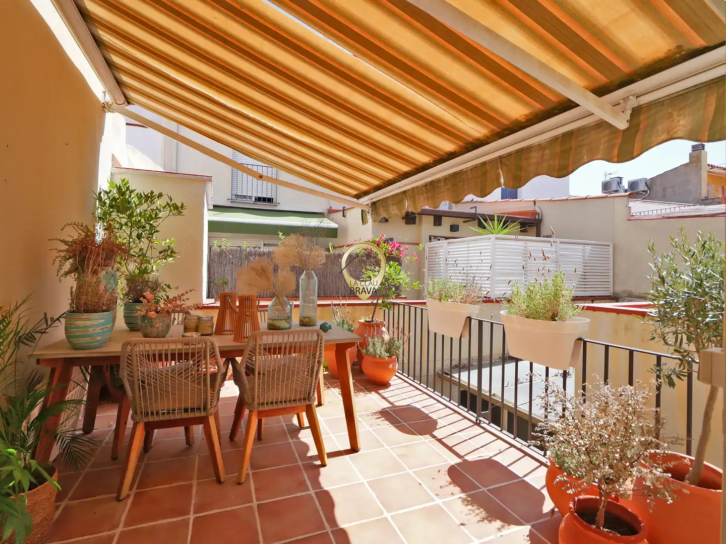 Maison jumelée avec terrasse à vendre à Eixample
