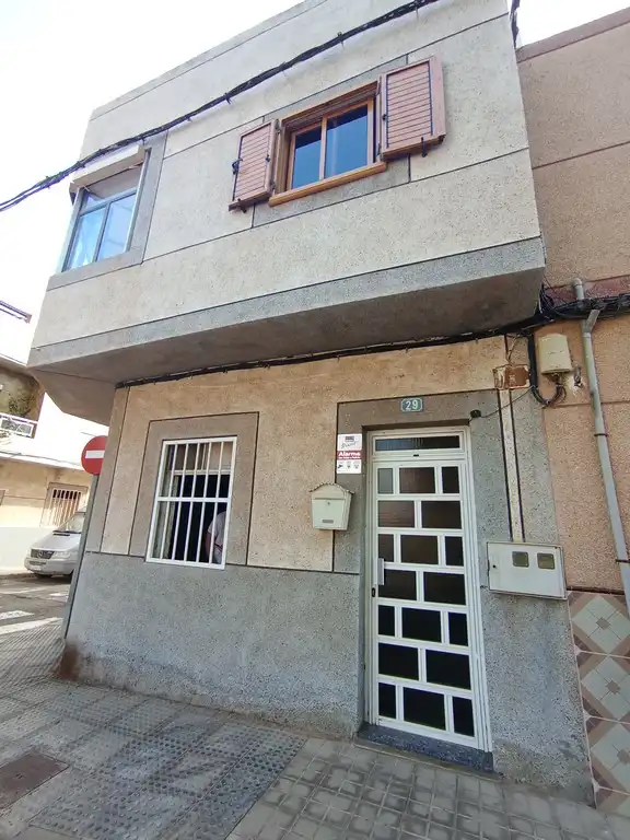 Vista exterior de Piso en venta en Santa Lucía de Tirajana