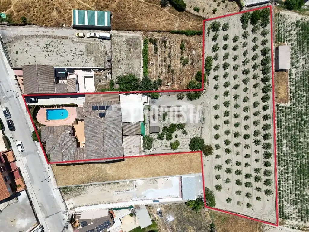 Casa o xalet en venda en Fuente Vaqueros amb Aire condicionat, Jardí privat i Terrassa
