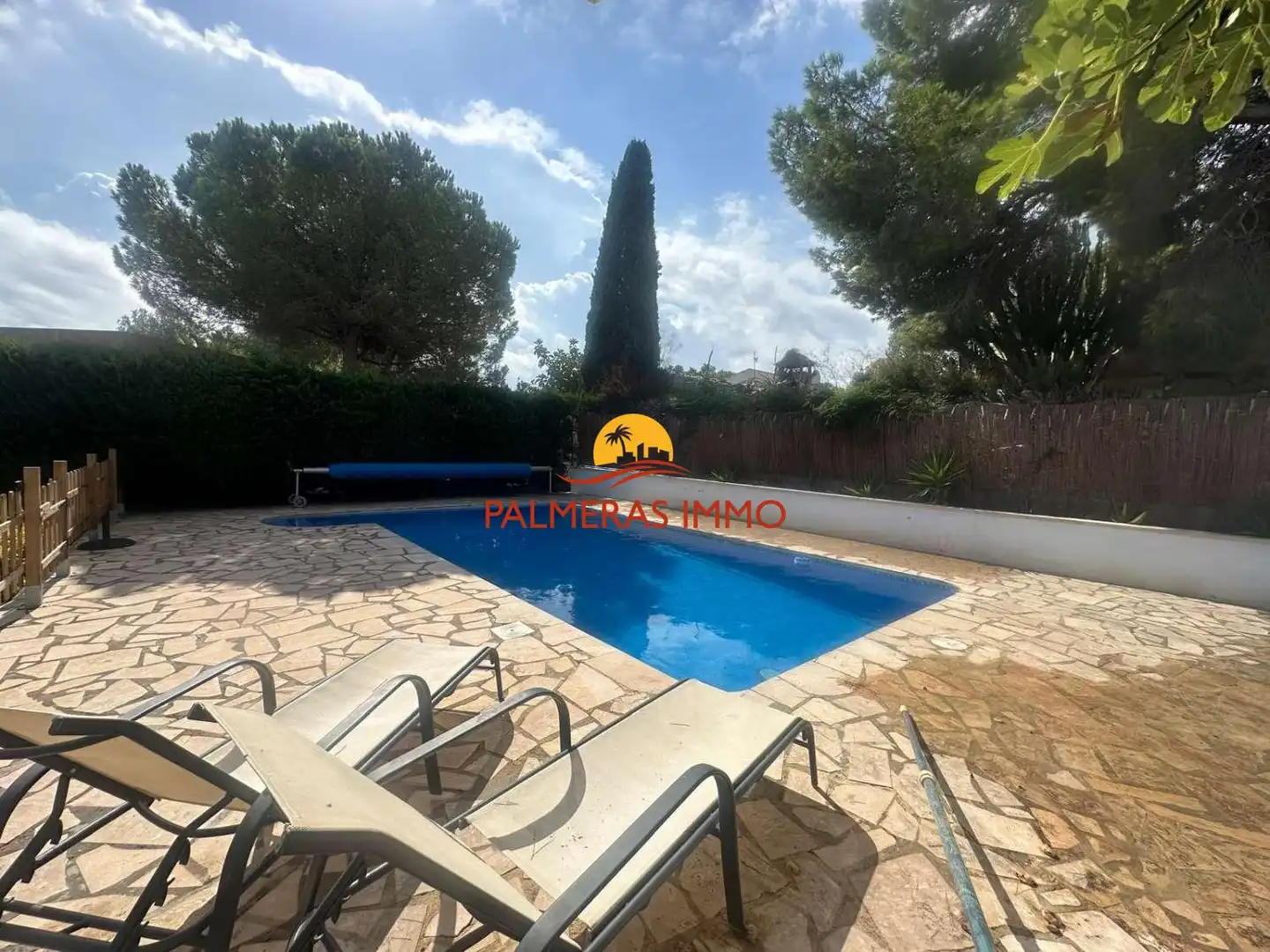 Xalet amb piscina en venda a Les Tres Cales