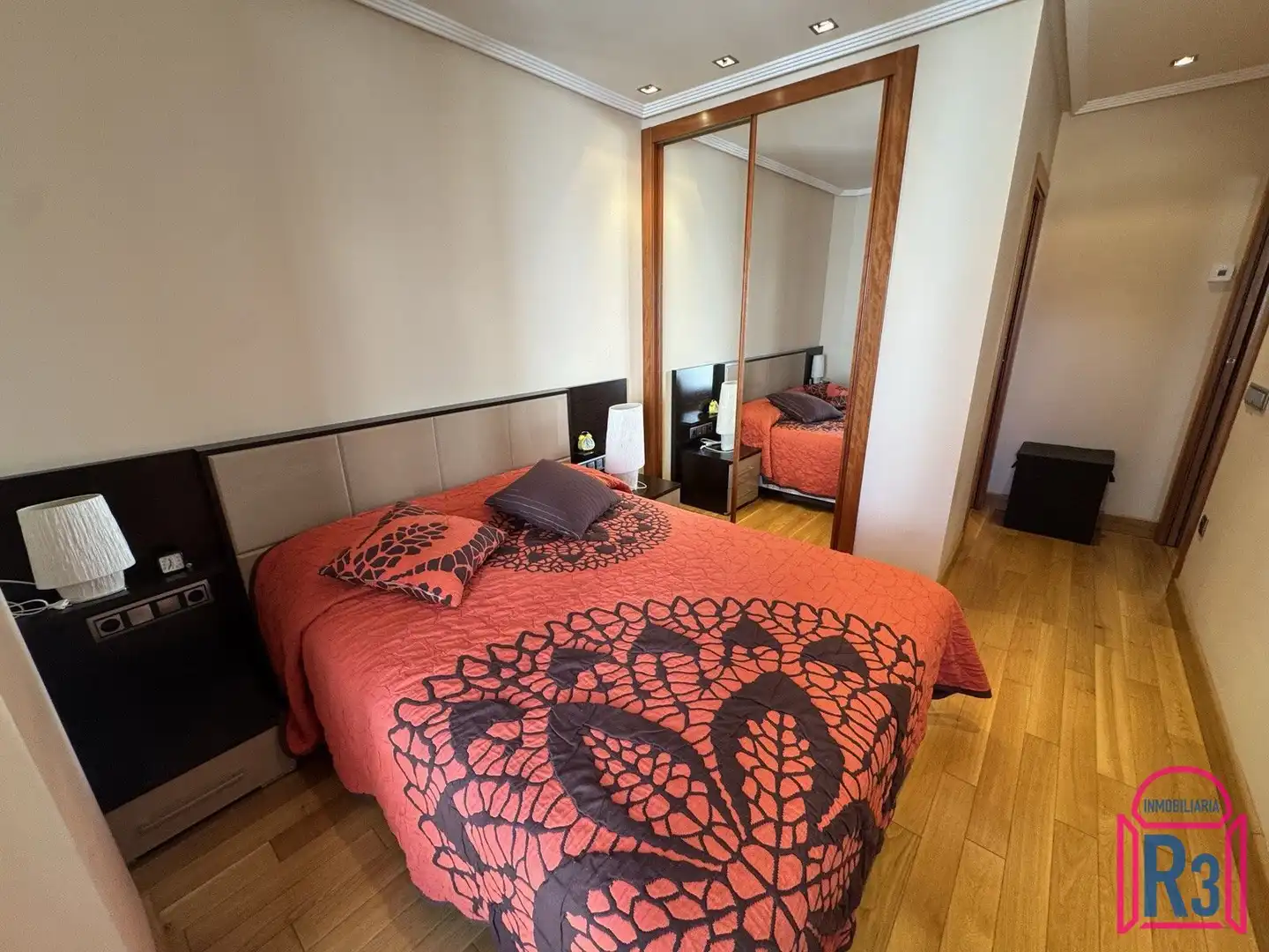 Habitación de Apartamento en venta en León Capital  con Calefacción, Terraza y Trastero
