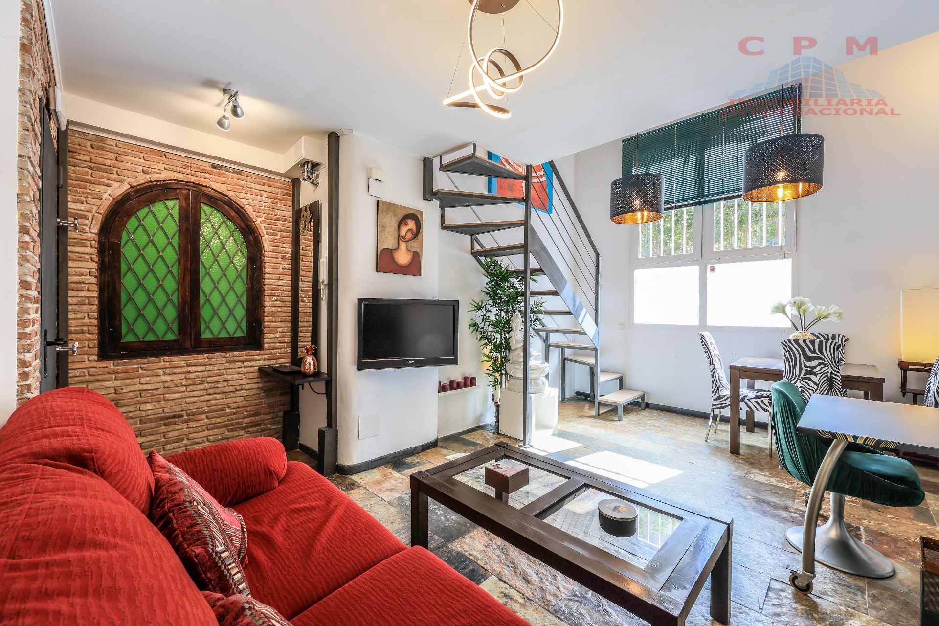 Living room of Duplex to rent in  Madrid Capital  with Air Conditioner, Heating and Parquet flooring