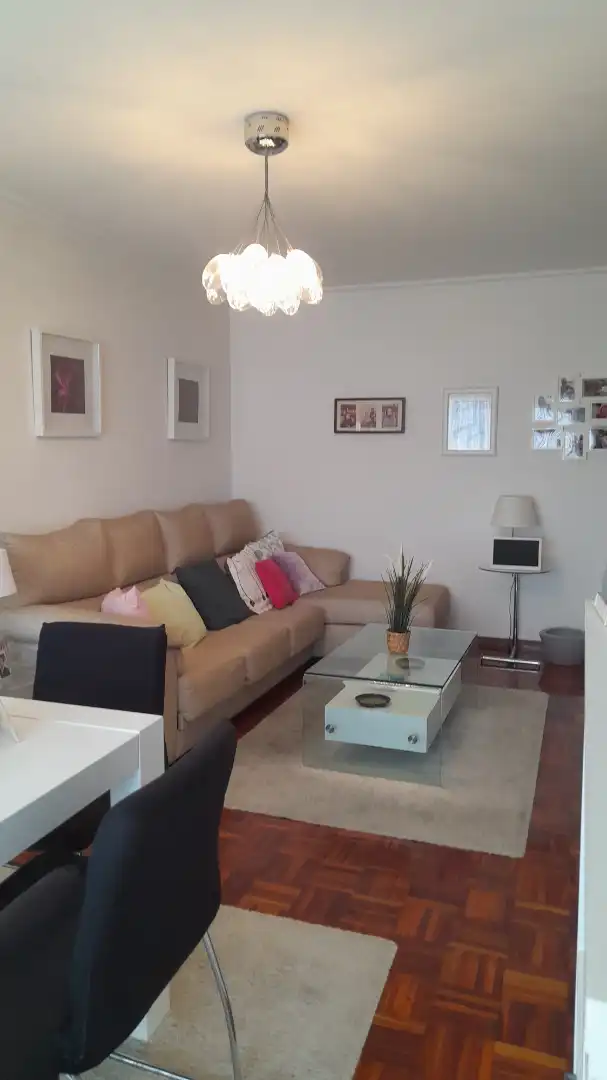 Sala de estar de Piso en venta en Pontevedra Capital  con Calefacción, Parquet y Trastero
