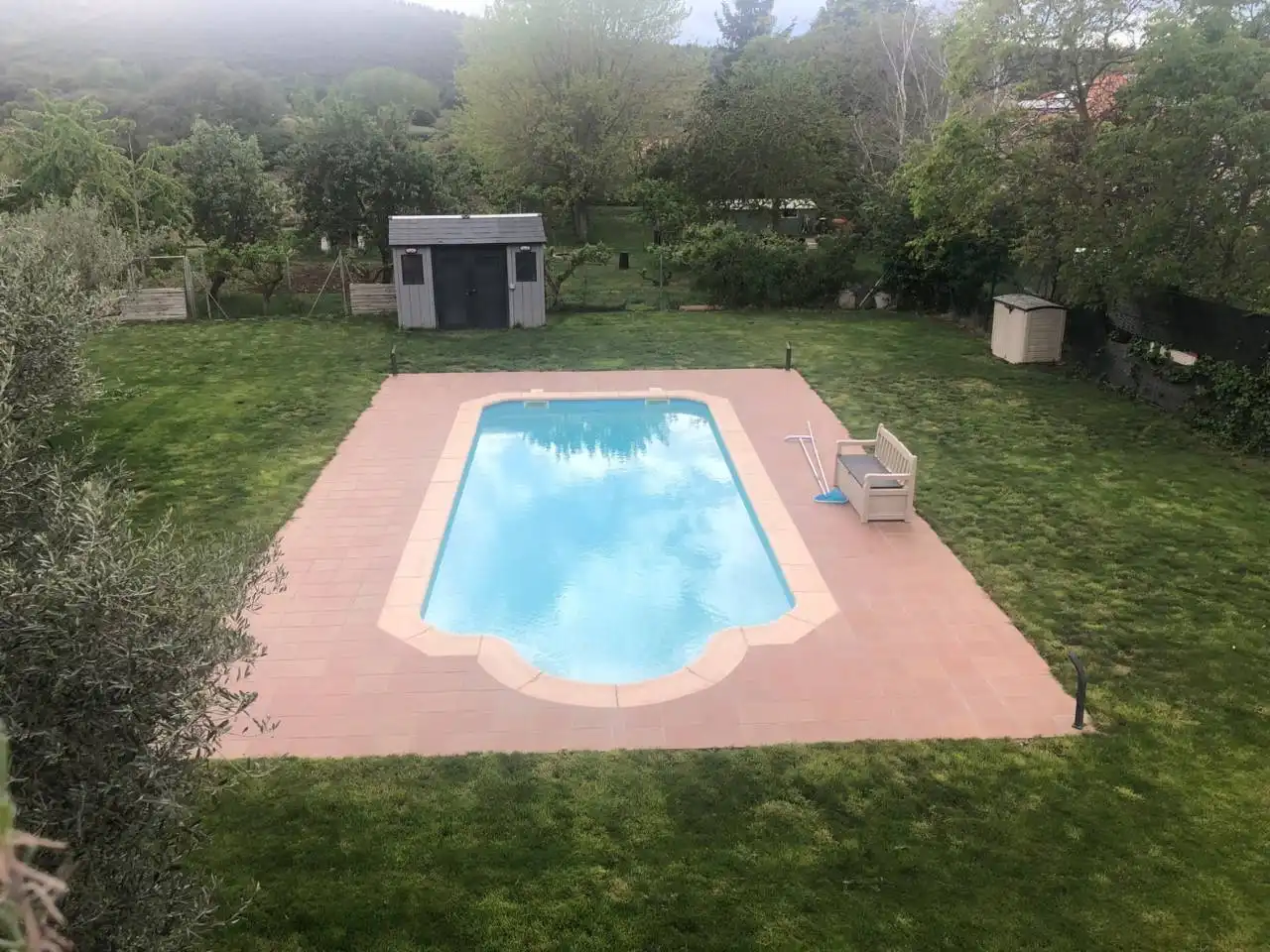 Piscina de Casa o xalet en venda en Medrano amb Aire condicionat, Calefacció i Jardí privat