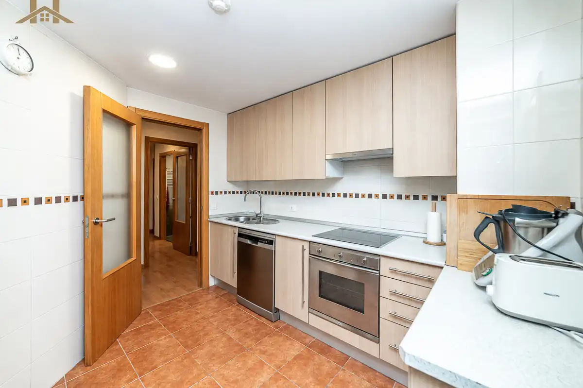 Cocina de Planta baja en venta en Arroyomolinos (Madrid) con Aire acondicionado, Calefacción y Jardín privado