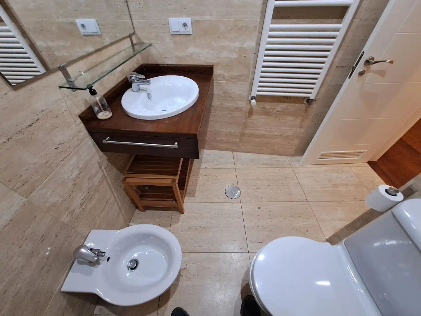 Badezimmer von Wohnung zur Miete in Oviedo  mit Möbliert und Balkon
