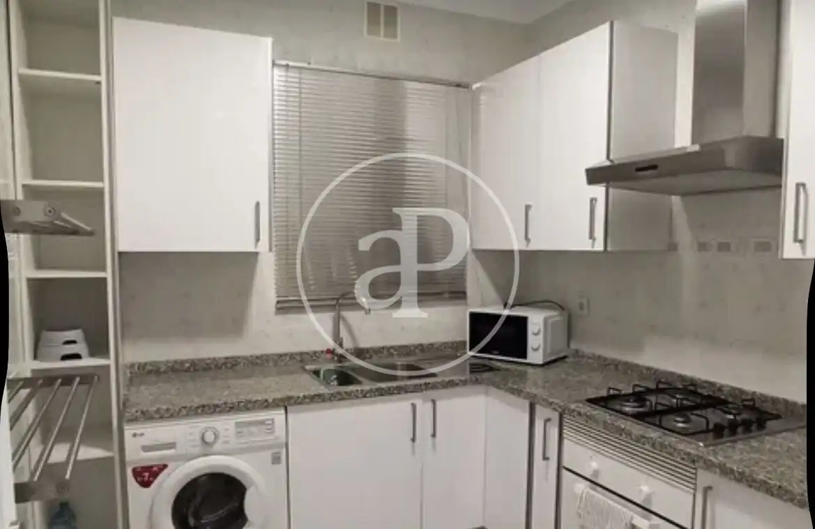 Cocina de Piso de alquiler en Valencia con Aire acondicionado, Calefacción y Terraza