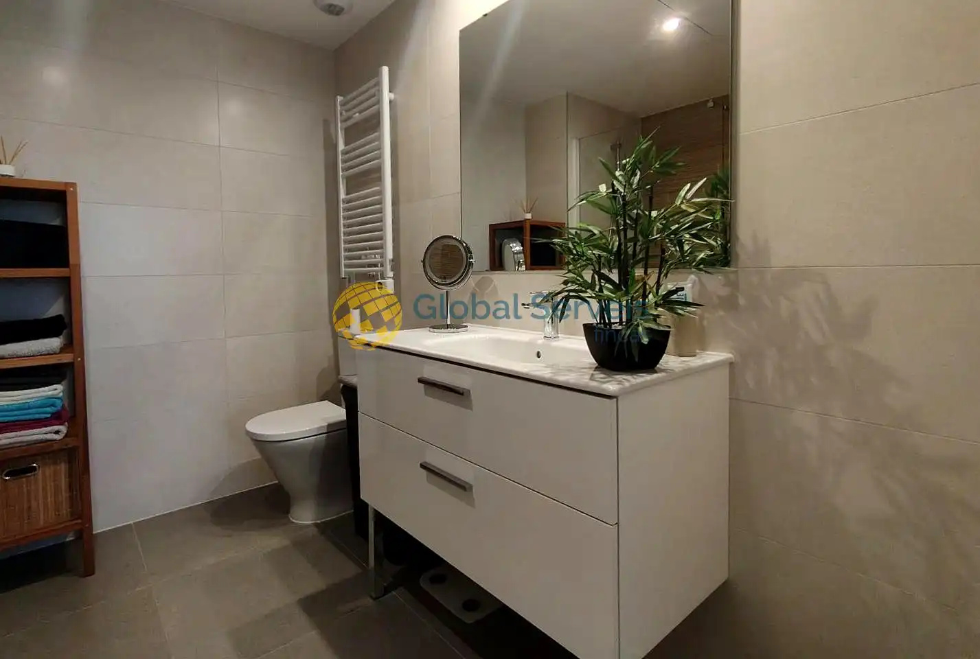 Baño de Ático en venta en Abrera con Aire acondicionado, Parquet y Terraza