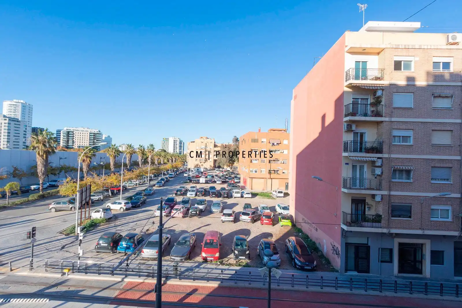 Vista exterior de Piso de alquiler en Valencia con Terraza, Trastero y Piscina