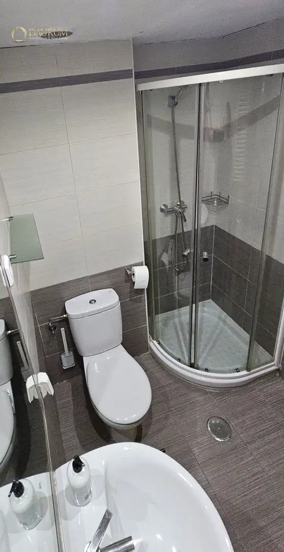 Bathroom of Flat for sale in Madrid  with Heating and Storage room