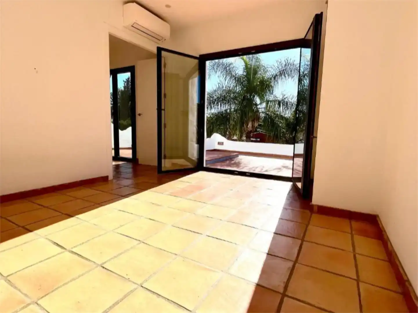 Terrace of Flat for sale in Marbella  with Air Conditioner, Private garden and Swimming Pool