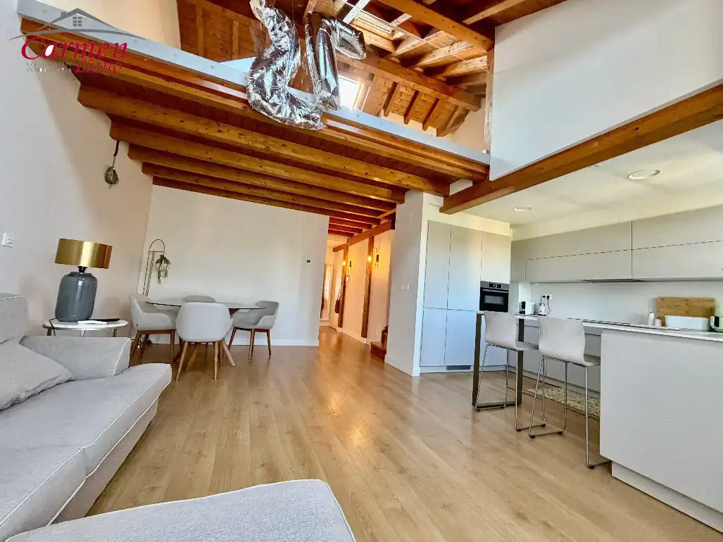 Sala d'estar de Dúplex en venda en Getxo  amb Calefacció, Terrassa i Traster