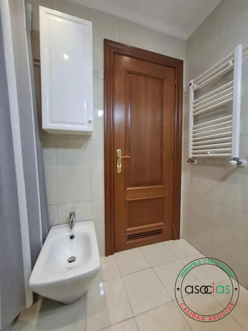 Badezimmer von Wohnung zum Verkauf in Gijón  mit Heizung, Terrasse und Abstellraum