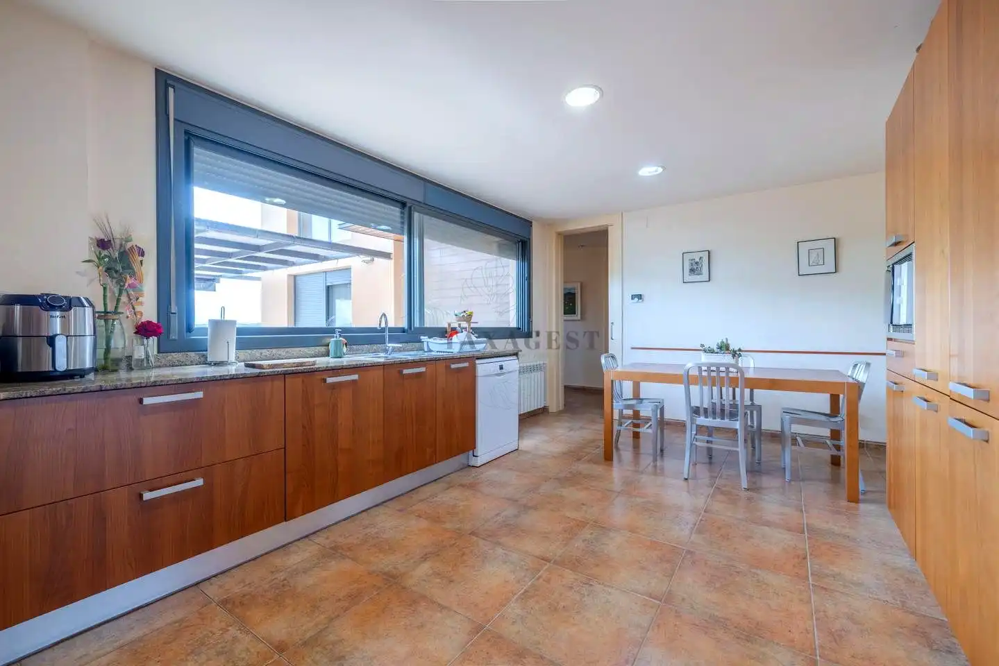 Cocina de Casa o chalet en venta en Tortosa con Aire acondicionado, Calefacción y Jardín privado