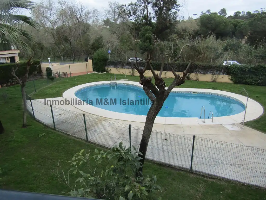 Piscina de Apartamento en venta en Islantilla con Terraza, Trastero y Amueblado