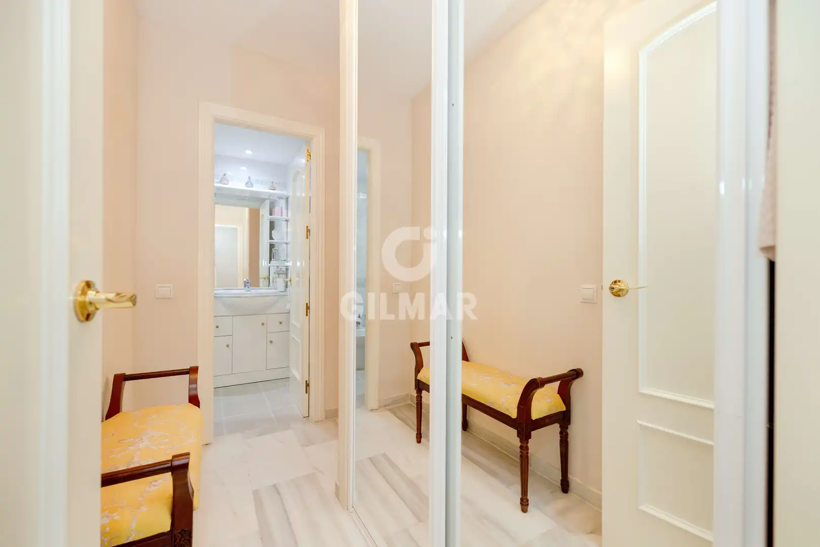 Wohnung zum Verkauf in Benalmádena mit Privatgarten, Schwimmbad und Möbliert